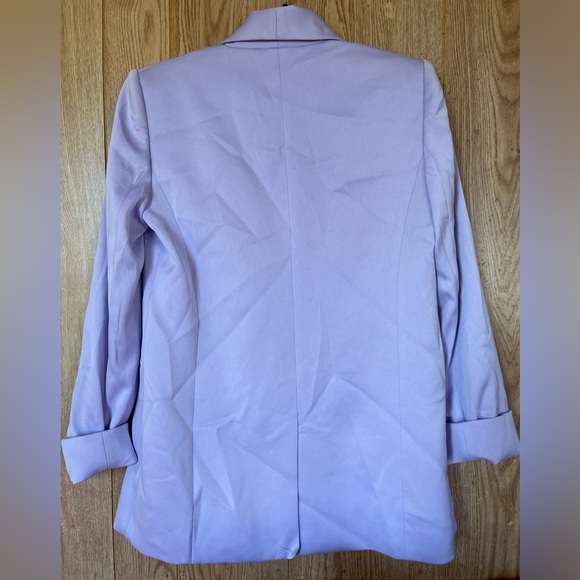 Alice + Olivia Yuriko Shawl Lapel Blazer. Size 4
#124 - Picture 3 of 5